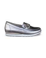 Gabor dames mocassin 82.416.82 satin metal puder g adviesprijs €130 nu aan €104